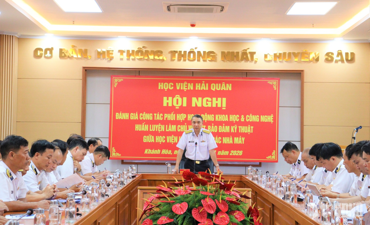 Đẩy mạnh nghiên cứu khoa học công nghệ, huấn luyện làm chủ trang bị kỹ thuật Hải quân